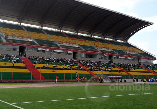 Por seguridad estructural, el estadio actualmente solo puede albergar 2 mil personas. Foto: Interlatin