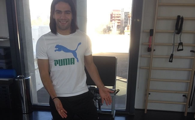 Falcao dice que está "aprendiendo a caminar de nuevo" tras dejar las muletas. Foto: Instagram
