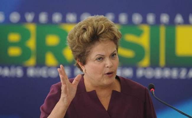 Rousseff dice que a 100 días de Mundial, Brasil está preparando "gran fiesta". Foto: EFE