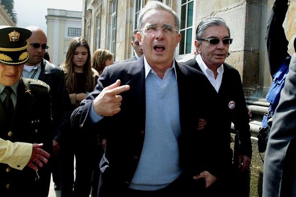 Expresidente de Colombia, Álvaro Uribe en votaciones legislativas. Foto: EFE
