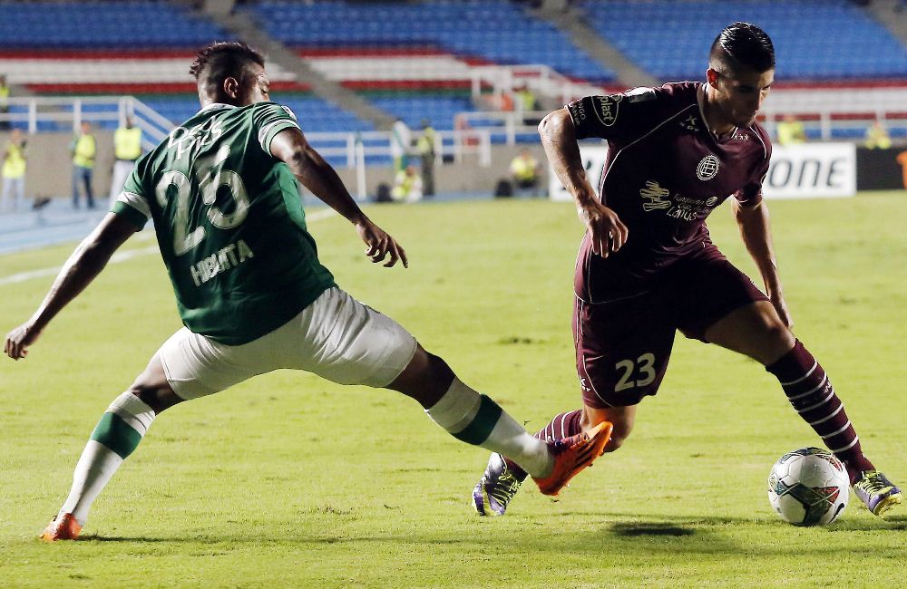 Cali ganó 2-1 con goles de Viáfara y Lizarazo. Lanús abrió el marcador con Acosta. Foto: EFE