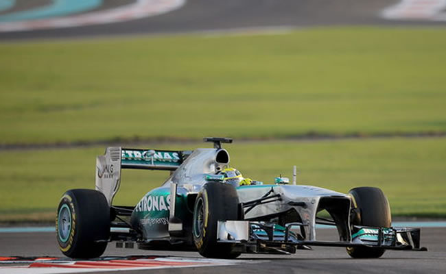 La superioridad de Mercedes, contra la promesa de revancha de Alonso en China. Foto: EFE