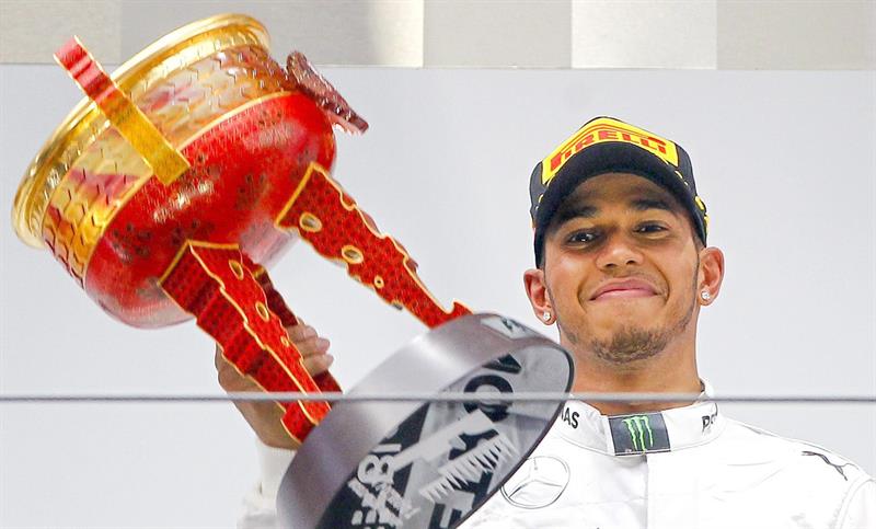 El piloto británico Lewis Hamilton se coronó campeoóne del Gran Premio de China. Foto: EFE