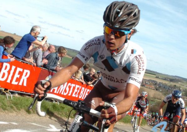 Carlos Betancur fue uno de los 123 ciclistas que logró terminar la prueba. Foto: EFE