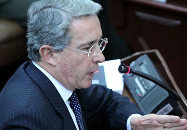 El expresidente y senador colombiano Álvaro Uribe. Foto: EFE