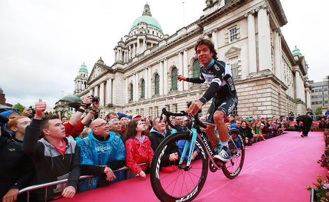 Urán se pone líder del Giro al ganar la contrarreloj. Foto: EFE