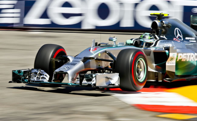 Rosberg se impone a Hamilton con polémica y busca segunda victoria en Mónaco. Foto: EFE