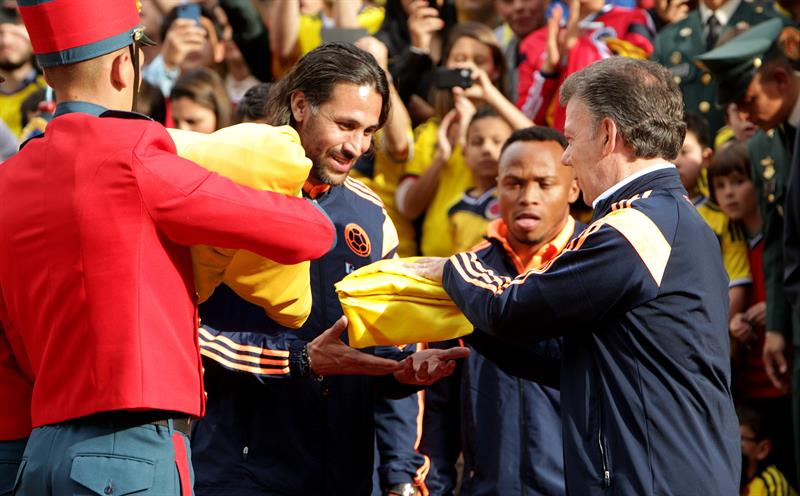 Juan Manuel Santos recibió en la Casa de Nariño a la Selección Colombia. Foto: EFE