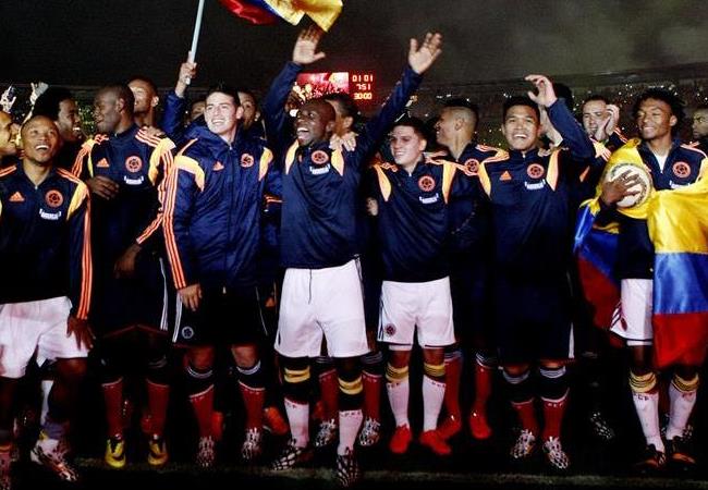 Los jugadores de la Selección Colombia compartieron con el público. Foto: EFE
