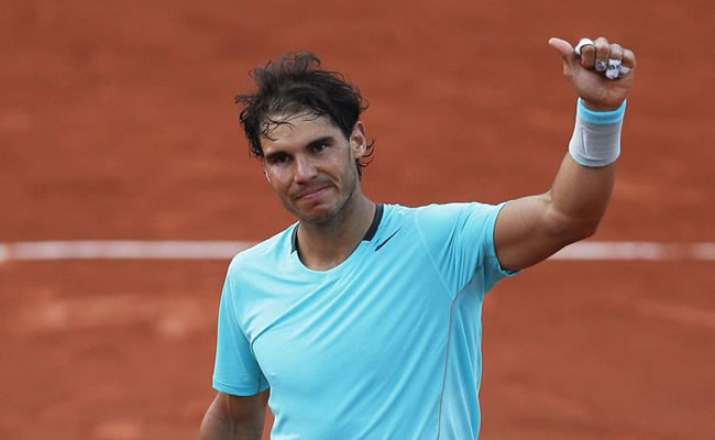 El tenista español Rafael Nadal celebra su victoria ante su compatriota David Ferrer. Foto: EFE