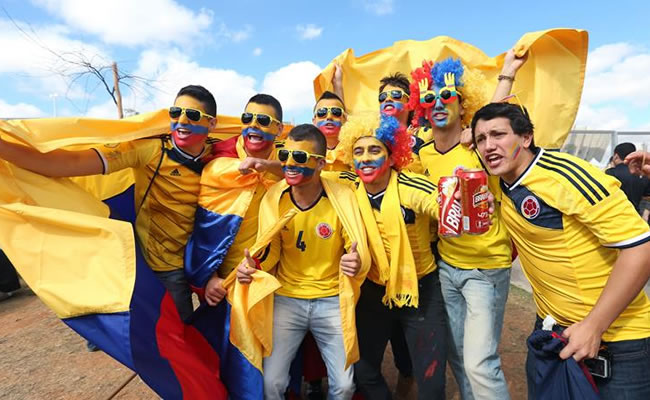 Aficionados colombianos en las inmediaciones del estadio Mineirão de Belo Horizonte. Foto: EFE