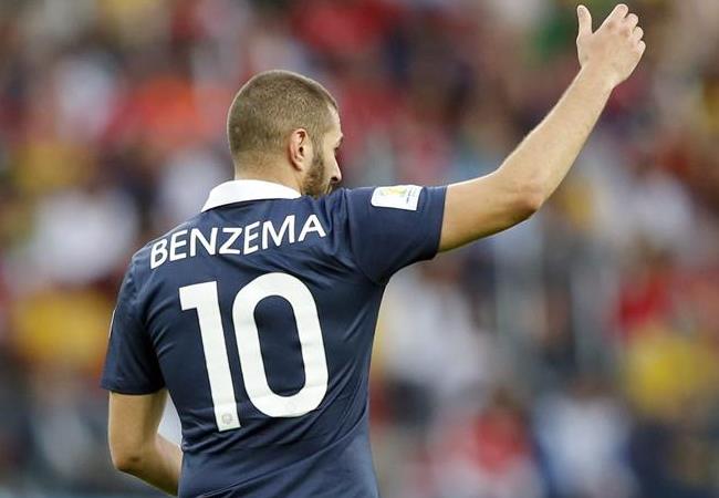 Karim Benzema se instaló en la lista de figuras del Mundial con su doblete. Foto: EFE