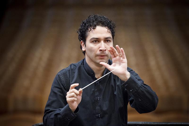 El colombiano Andrés Orozco-Estrada, director de música de la Orquesta Sinfónica de Houston. Foto: EFE