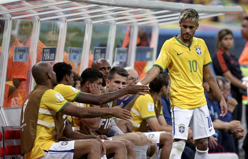 El delantero brasileño Neymar, durante el partido Camerún-Brasil. Foto: EFE