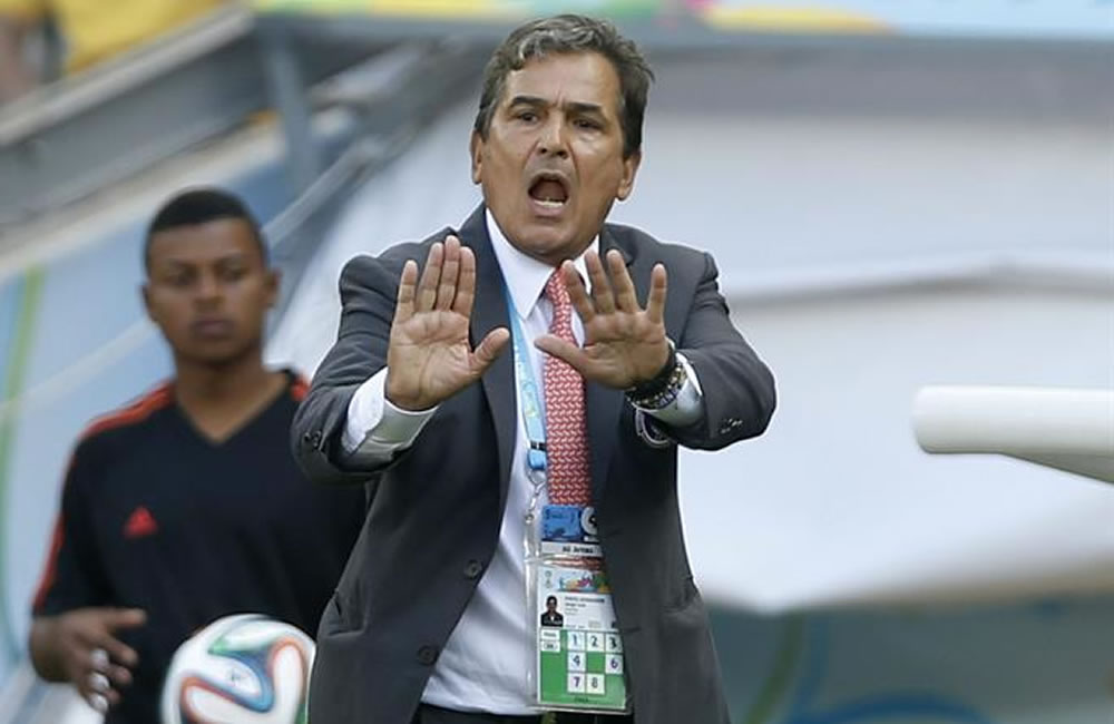 El entrenador de la selección costarricense Jorge Luis. Foto: EFE