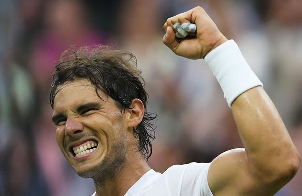 Nadal y Federer siguen adelante en un Wimbledon lluvioso. Foto: EFE