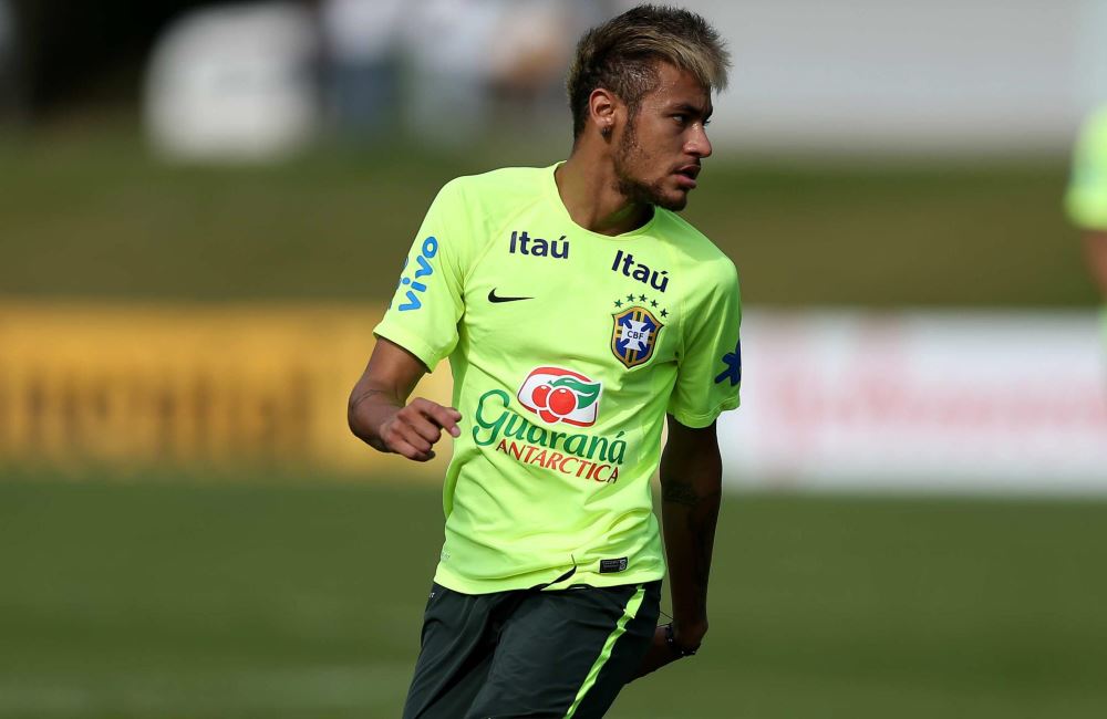 Neymar sigue sintiendo molestias y hace trabajos especiales. Foto: EFE