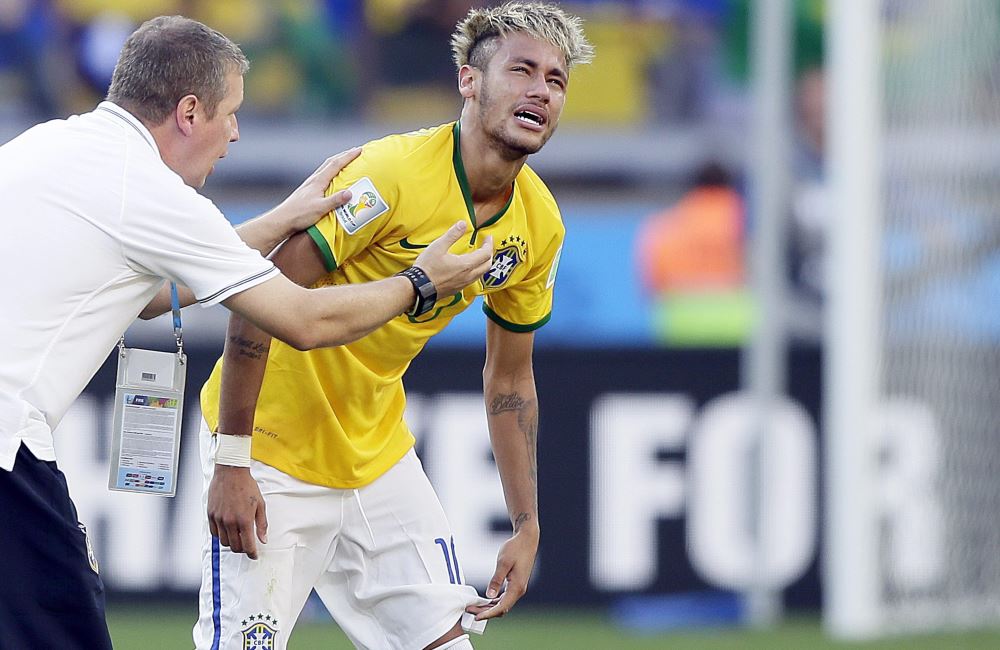 Los médicos de Brasil dicen que Neymar podrá jugar contra Colombia. Foto: EFE