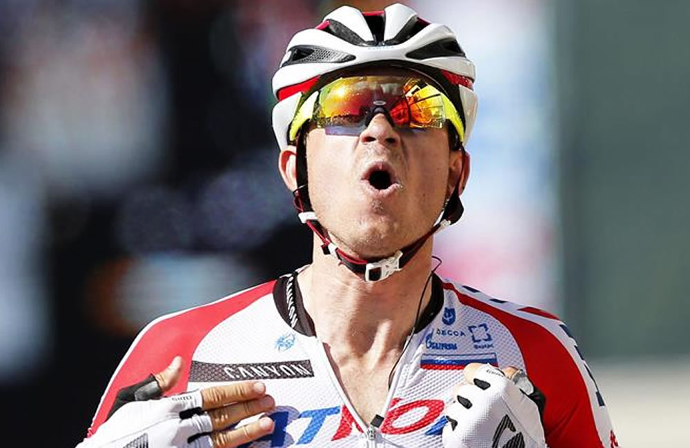 El ciclista noruego Alexander Kristoff, del equipo Katusha, se proclama vencedor de la decimosegunda etapa del Tour. Foto: EFE