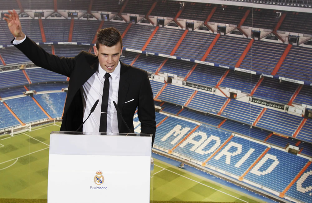 Gareth Bale da la bienvenida a James Rodríguez por twitter. Foto: EFE