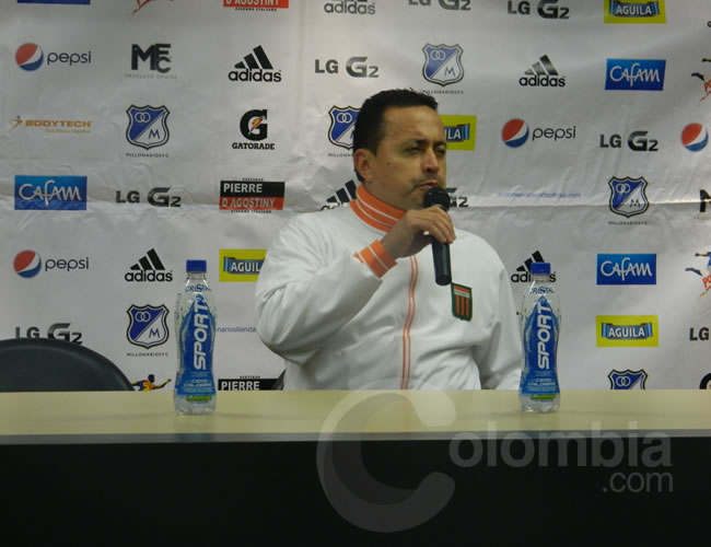 El entrenador de Envigado FC, Juan Carlos Sánchez. Foto: Interlatin