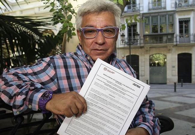 El profesor Manuel Antonio Velandia, activista de los derechos de los homosexuales. Foto: EFE