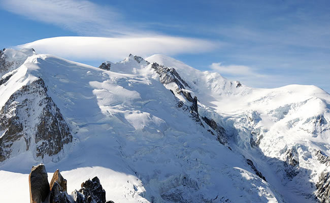 Hallan los cuerpos sin vida de 5 alpinistas desaparecidos en el Mont Blanc. Foto: EFE