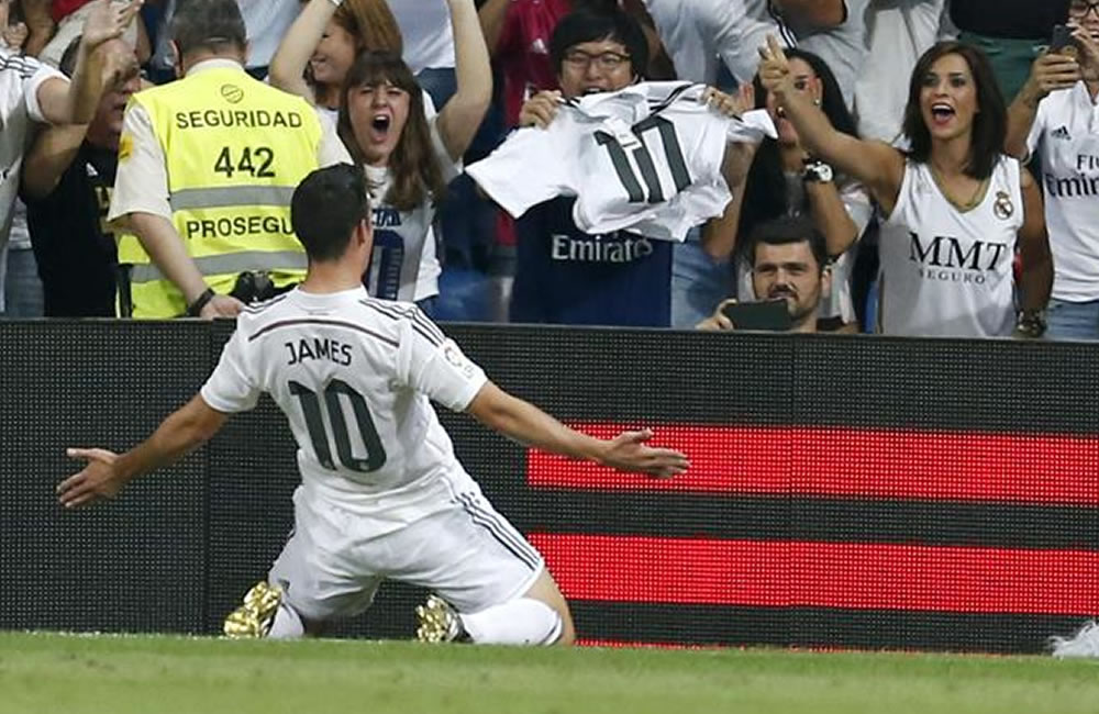 El delantero colombiano del Real Madrid James Rodríguez celebra su gol. Foto: EFE