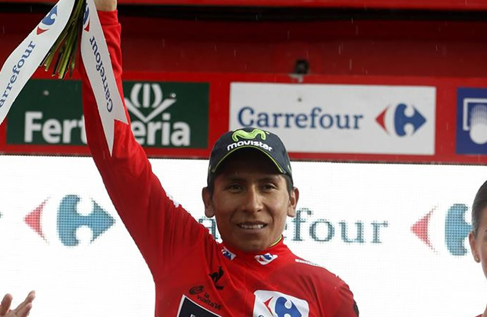 El ciclista colombiano del equipo Movistar, Nairo Quintana, en el podio. Foto: EFE