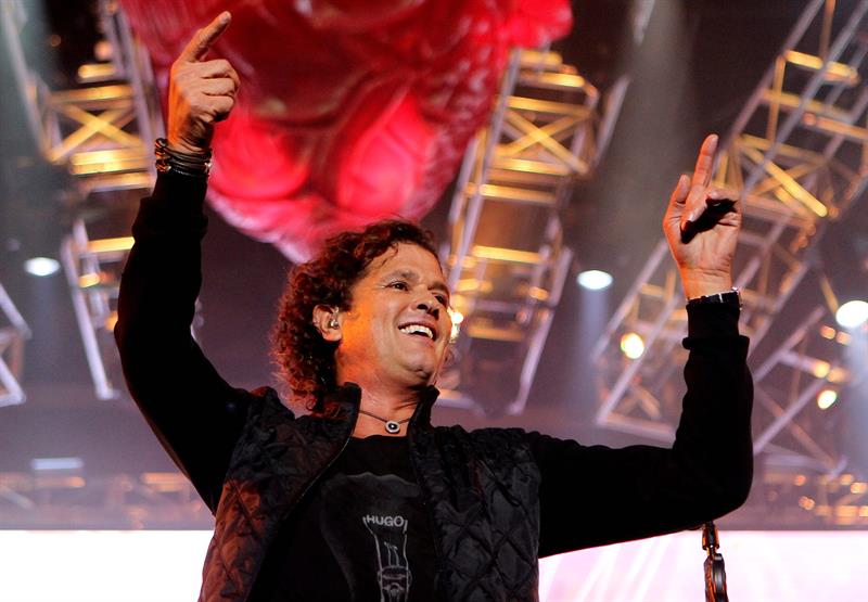 El cantante colombiano Carlos Vives, durante su concierto "Mas Corazón Profundo". Foto: EFE