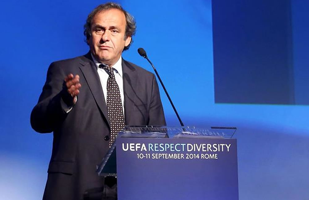 El presidente de la UEFA, Michel Platini, participa en una conferencia de la UEFA. Foto: EFE