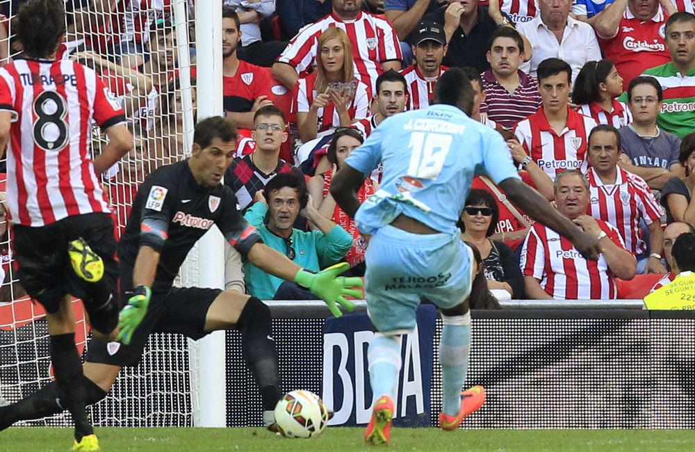 John Córdoba anotó su primer gol en la presente liga española. Foto: EFE