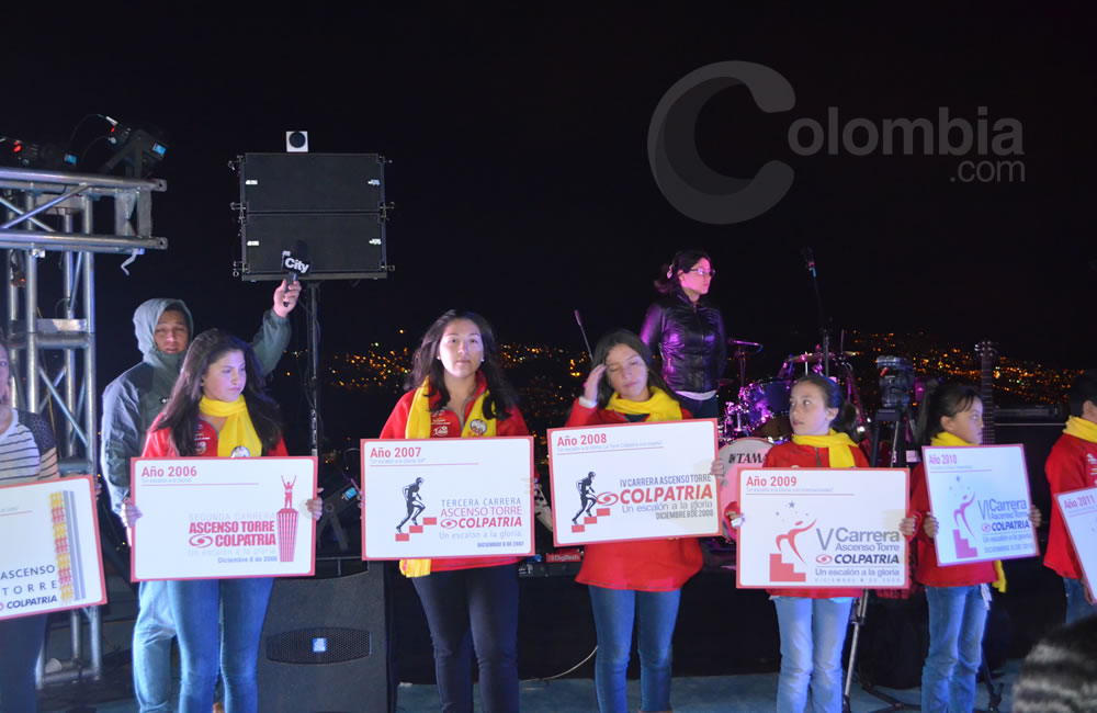 En una ceremonia nocturna se llevó a cabo en el helipuerto del edificio más alto de Bogotá, la presentación del Ascenso a la Torre Colpatria. Foto: Interlatin