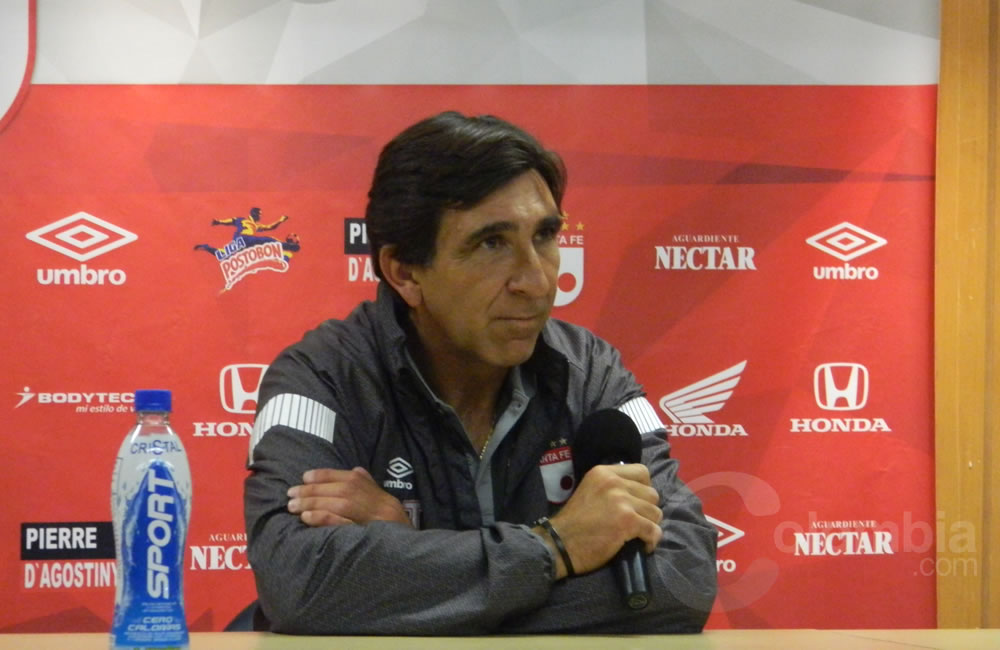 El entrenador argentino de Independiente Santa Fe Gustavo Costas.. Foto: Interlatin