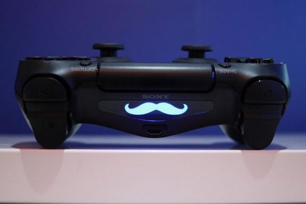 PlayStation llama a los “jugones” a unirse a Movember. Foto: EFE