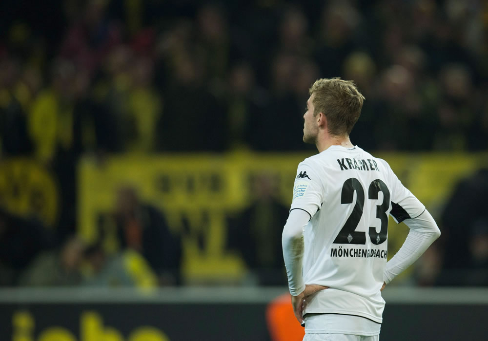 Un 'golazo' en propia puerta de Christoph Kramer supuso la primera derrota del Borussia Monchengladbach. Foto: EFE
