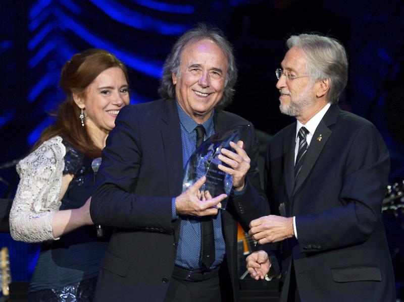 Joan Manuel Serrat "Persona del Año" de los Grammy Latinos. Foto: EFE