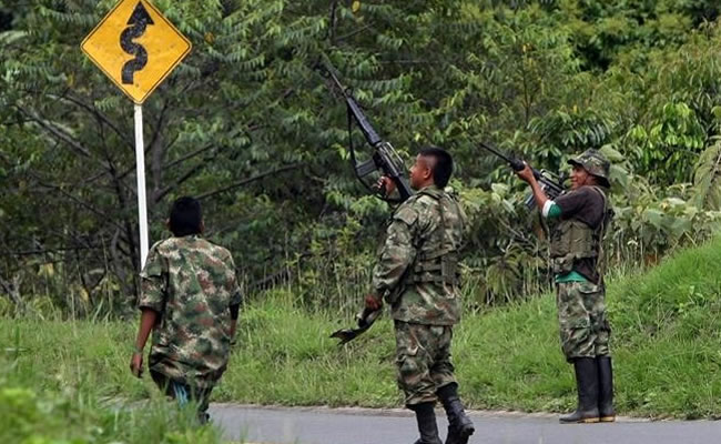 Santos dice que beneficios jurídicos a FARC serán también para los militares. Foto: EFE