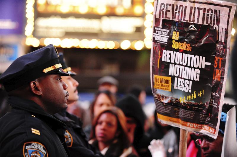 Protestas en Nueva York tras decisión de jurado sobre muerte de Garner por parte de un Policía. Foto: EFE