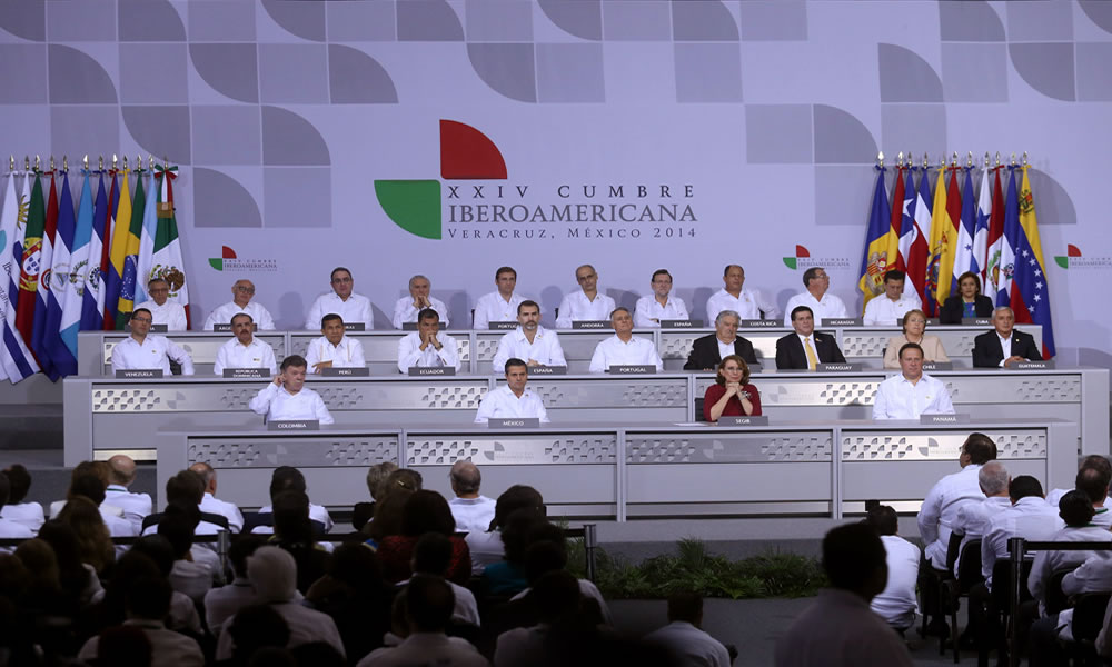 Jefes de Estado participantes, en la Vigésima Cumbre Iberoamericana en la ciudad mexicana de Veracruz. Foto: EFE