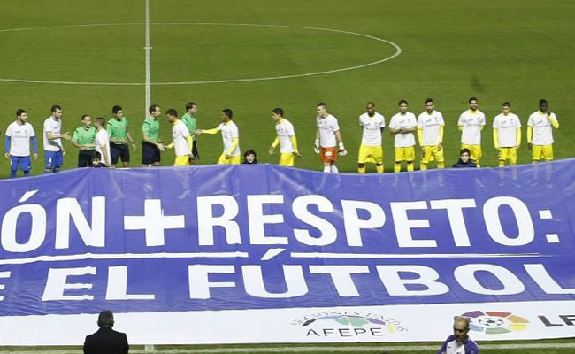 El "no a la violencia" une al fútbol español. Foto: Twitter