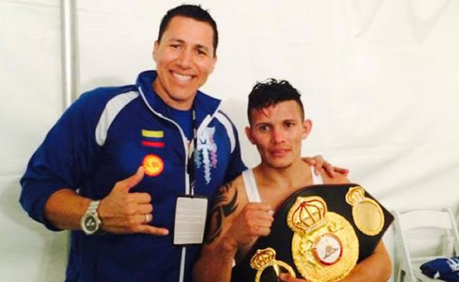 Óscar Escandón campeón mundial de boxeo. Foto: Twitter