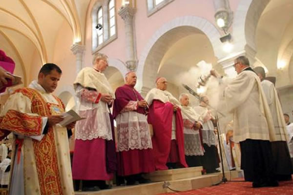 Iglesia católica dice que cese el fuego debe ser sin condiciones. Foto: EFE
