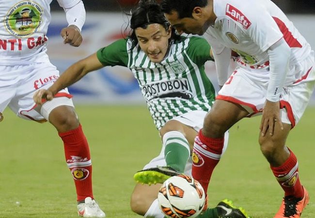 Sherman Cárdenas podría llegar al Palmeiras de Brasil. Foto: EFE