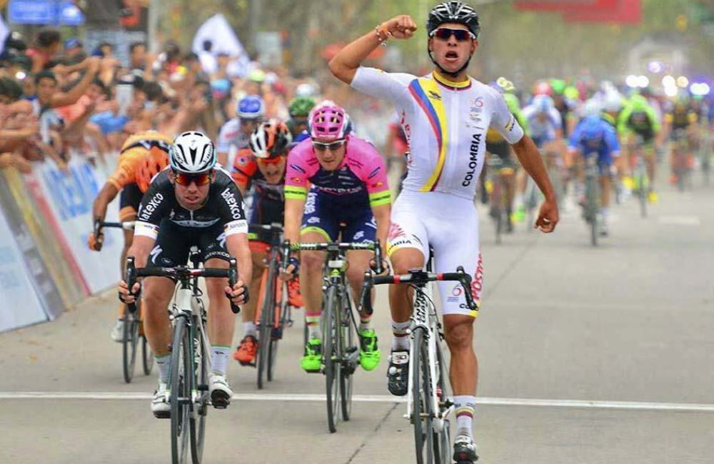 Fernando Gaviria ganó la primera etapa y es líder del Tour de San Luis, Argentina. Foto: EFE