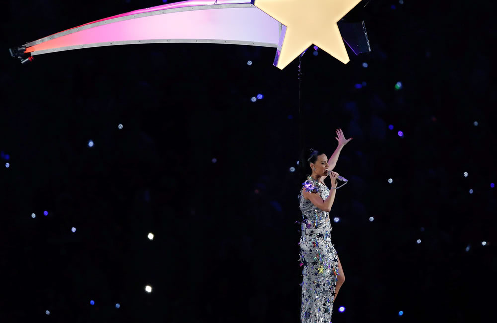 Katy Perry encendió el medio tiempo del Super Bowl. Foto: EFE