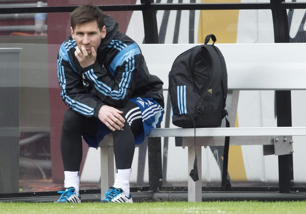 Gerardo Martino, entrenador del seleccionado argentino estuvo a la espera de la recuperación de Lionel Messi. Foto: EFE