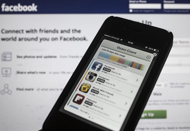 Facebook reconoce haber rastreado por error a usuarios. Foto: EFE