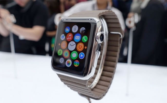 Apple lanza discretamente su reloj inteligente Apple Watch. Foto: EFE