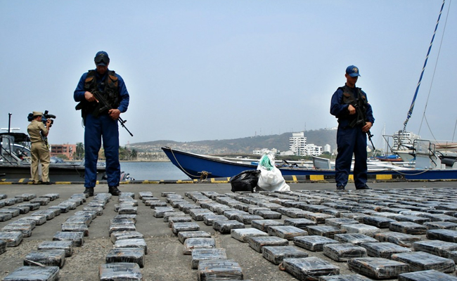 Armada incauta casi una tonelada de cocaína en el Pacífico. Foto: EFE